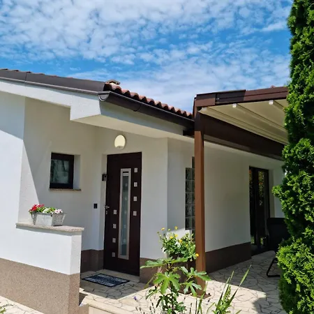Apartmán Nika 1 *