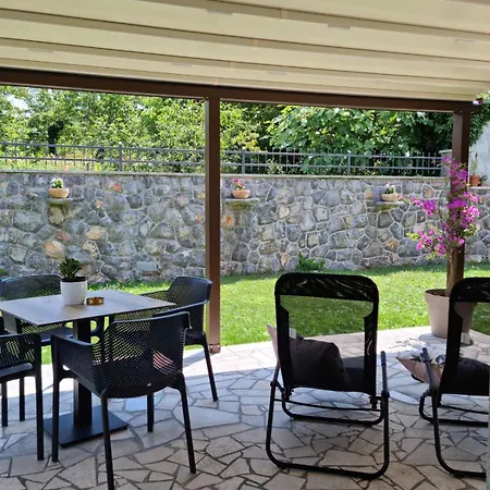 Nika 1 Apartament